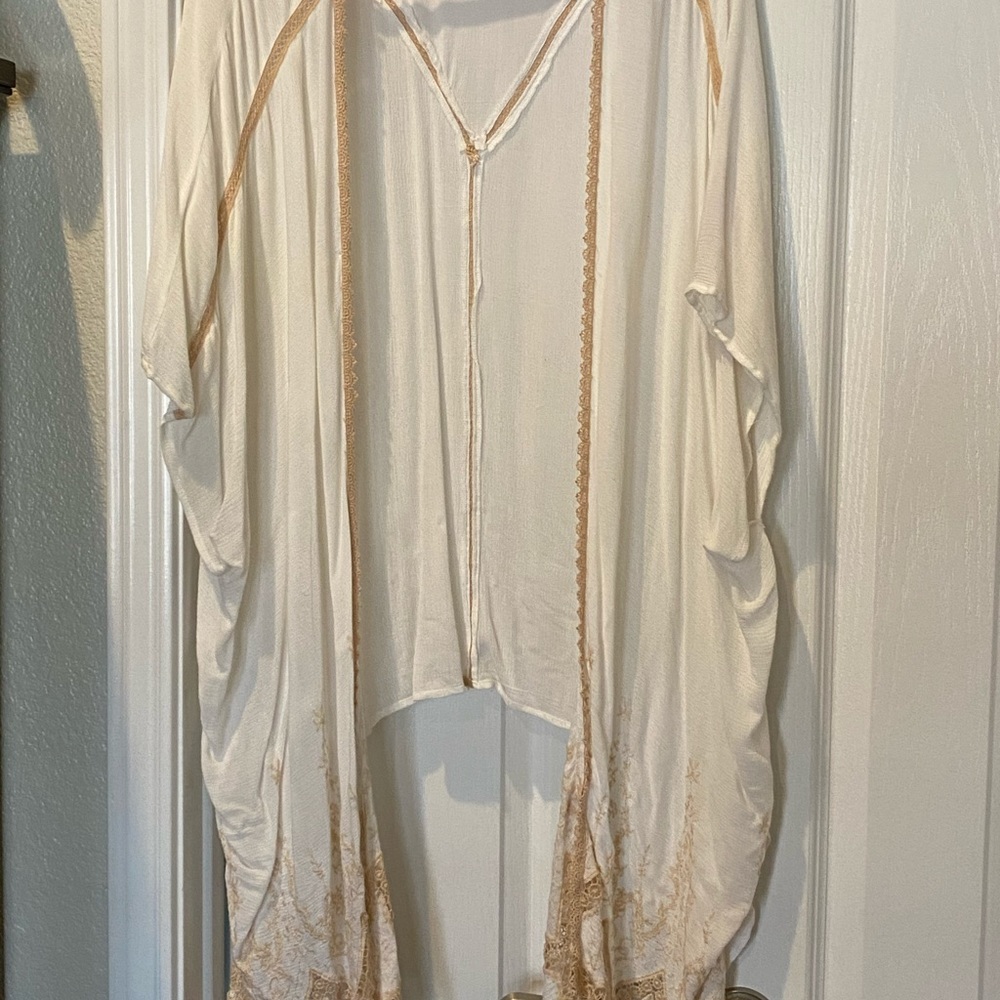 Altar’d State Kimono